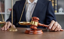 Guida al pignoramento presso terzi, dalla procedura per farlo ai crediti esigibili fino ai limiti e come difendersi