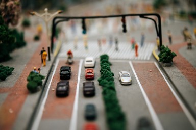 Mondo delle auto nel 2025
