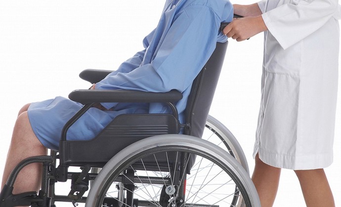 Aiuti per chi assiste un invalido o disa