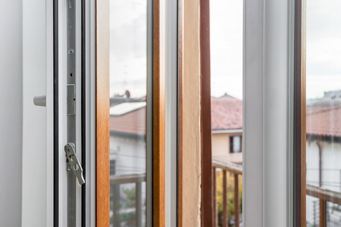 Come cambiare infissi di legno e allumin
