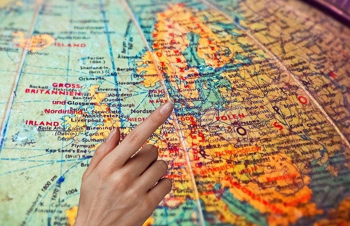 Posso lavorare in Italia con residenza a
