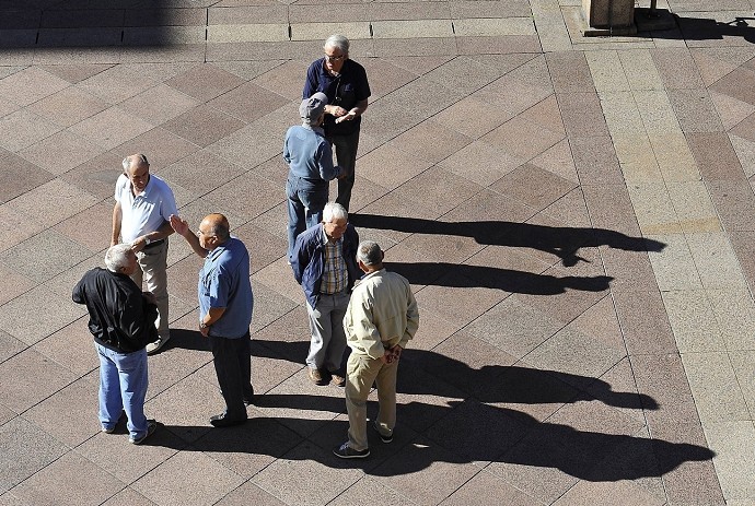 Un pensionato pu lavorare? Regole e lim