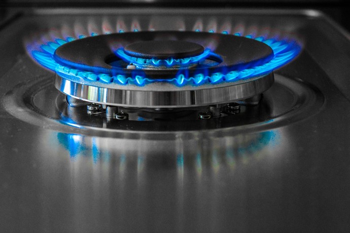 Conviene intestare utenze luce e gas sen