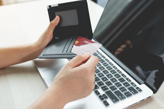 Cosa fare se si  perso il bancomat. Pro
