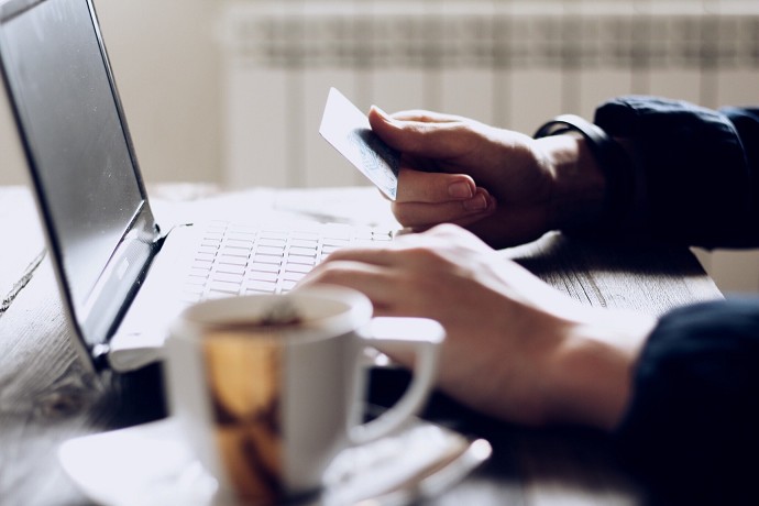 Posso dare il mio Iban bancario, nome o 