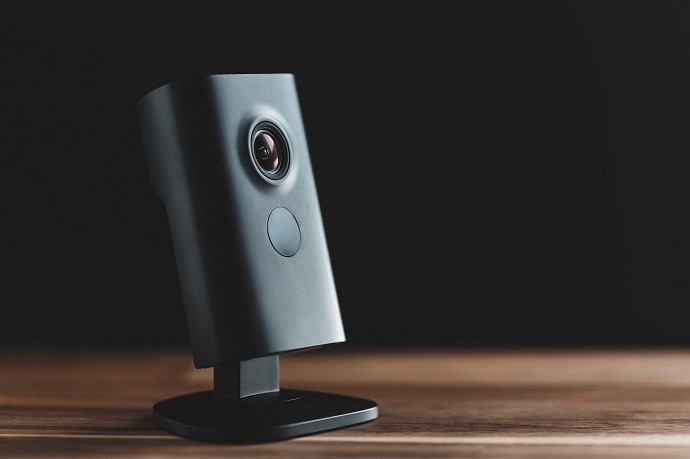 installazione telecamere nel giardino di