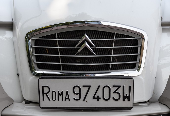 Quando  obbligatorio cambiare targa aut