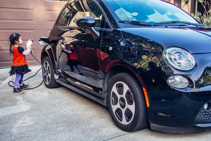 Quanto costa ricaricare un'auto elettric