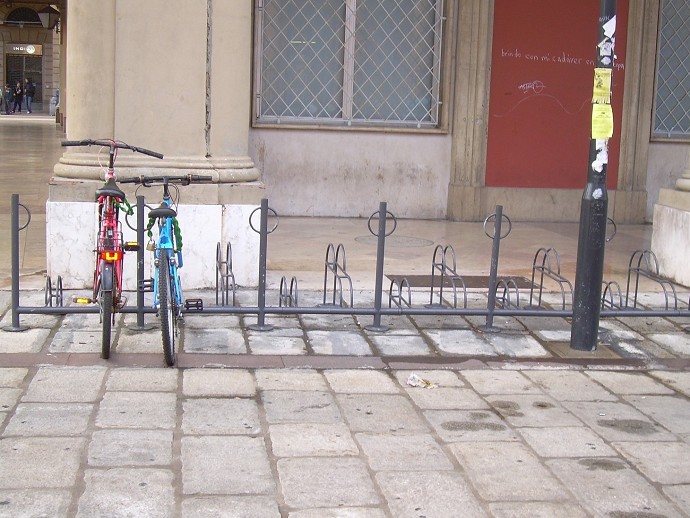 Rastrelliera bicicletta in condominio, i