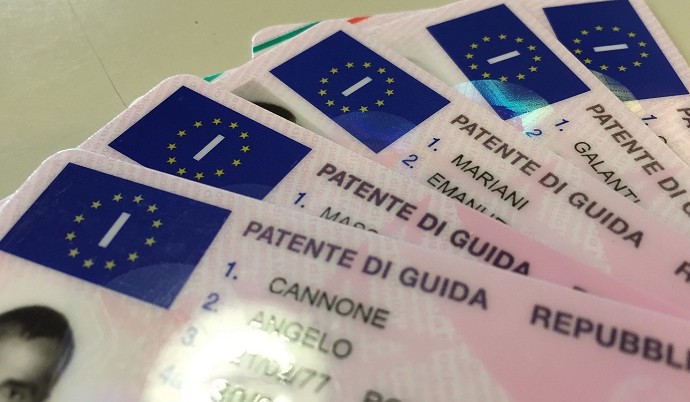 Rinnovo patente rifiutato da commissione
