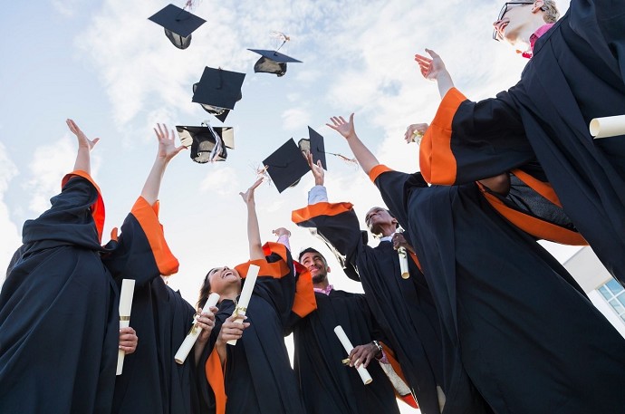 Conviene riscattare la laurea nel 2025? 