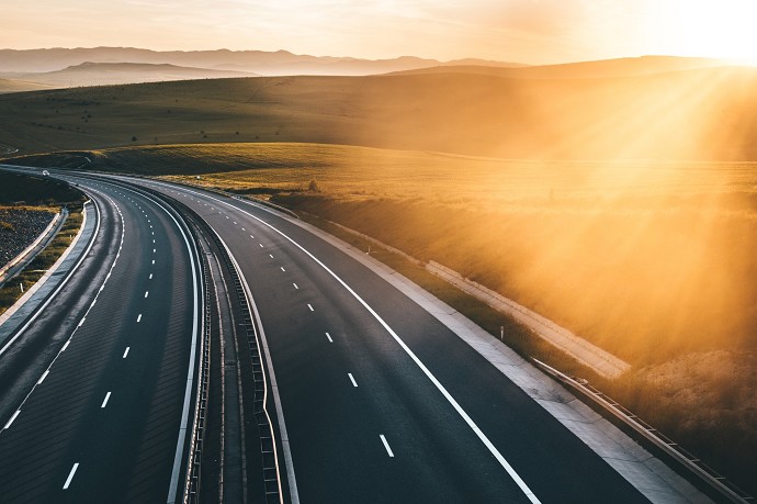 Se si guida una auto a una velocit cost