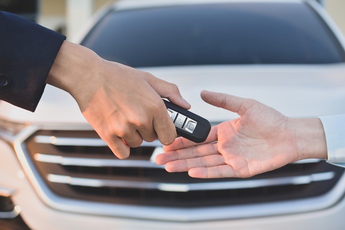 Si pu vendere un'auto se il finanziamen