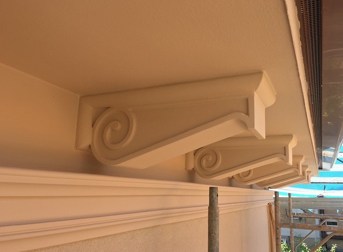 Sottobalcone, chi deve pagare per danni 