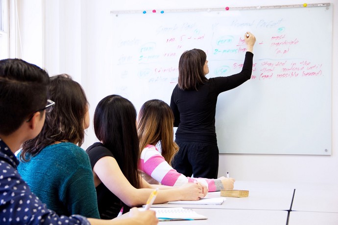 Stipendi lordi e netti docente scuola a 