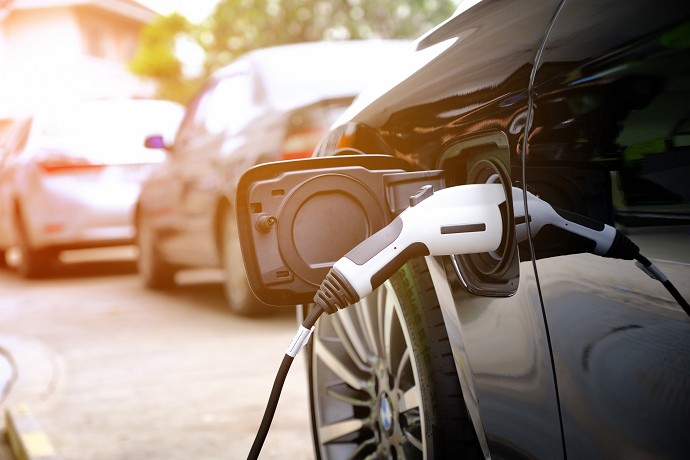 Tempi di ricarica medi per batteria auto