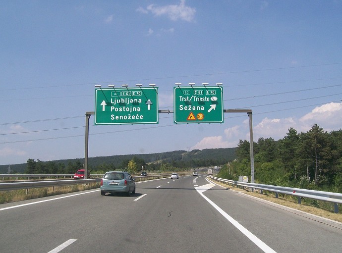 Viaggiare sulle autostrade e strade slov