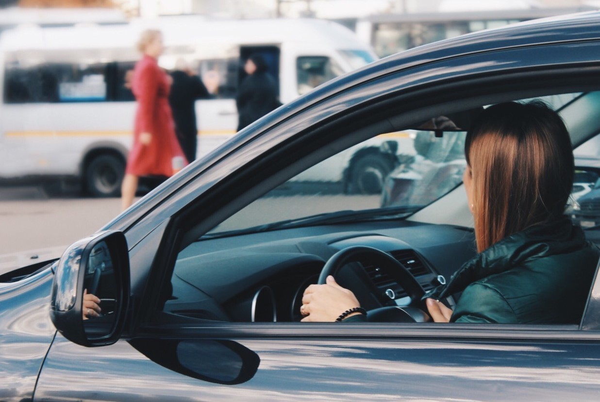 Come proteggere i vetri dell'auto dal freddo? 