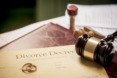Assegno di divorzio e mantenimento cambi