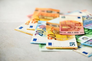 Gli aumenti stipendi previsti tra Agosto
