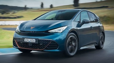Nuova Cupra Born 2023,  il momento del 