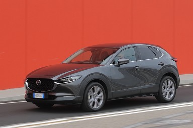 Nuova Mazda Cx-30 2022-2023, il Suv su c
