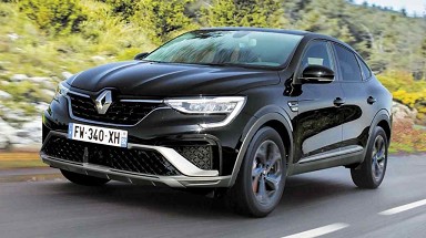 Nuovo Renault Arkana 2023, restyling che