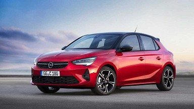 Prova su strada e recensioni nuova Opel 
