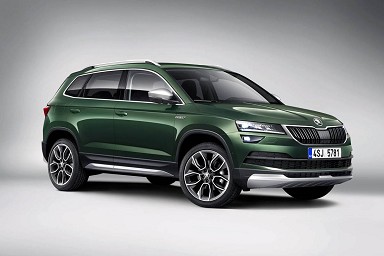 Skoda Karoq 2022 prova su strada, test d