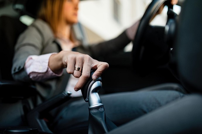 Pulire i sedili dell'auto