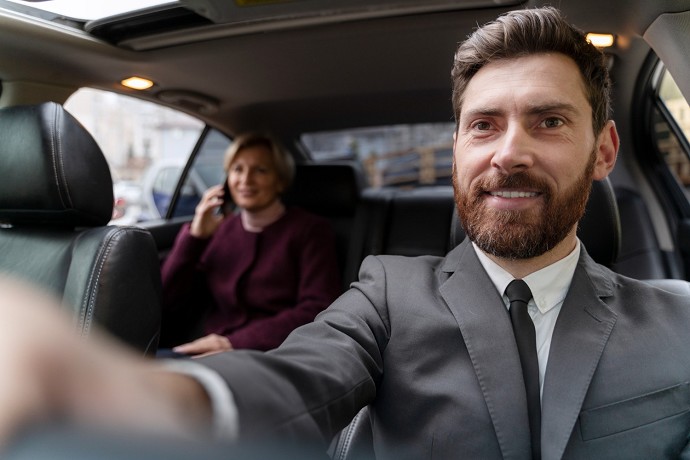 Regole e guadagni dell'autista privato