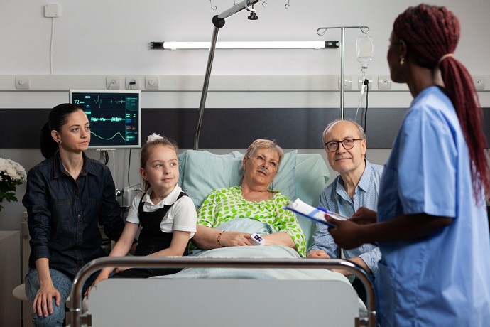 Visite a pazienti in ospedale