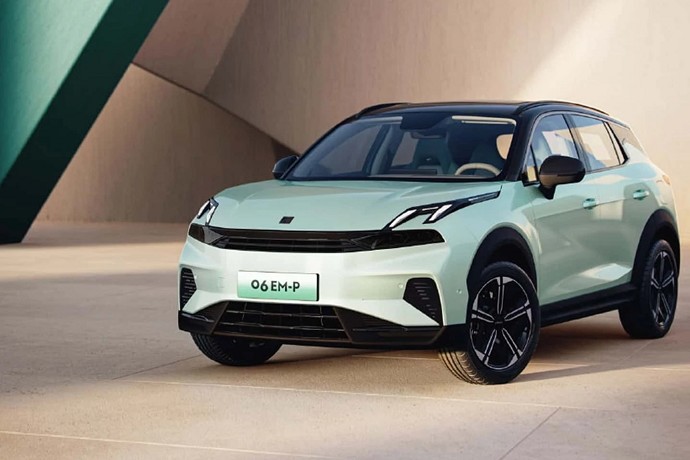 Lynk & Co 06 EM-P