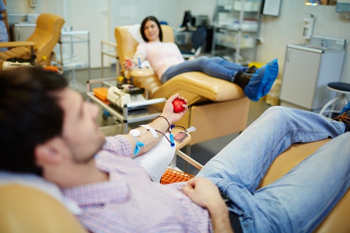 Donare il sangue con un tatuaggio