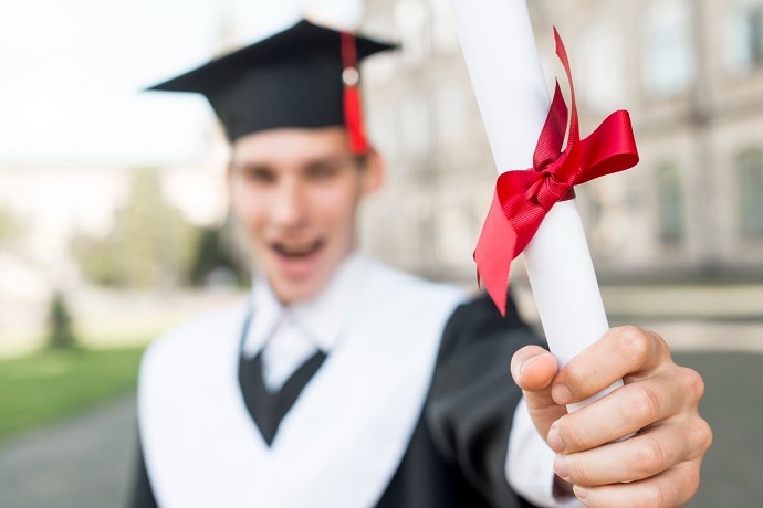Cosa Può Fare Un Laureato In Medicina Senza Specializzazione Quali sono le professioni e i lavori che può fare un laureato in fisica