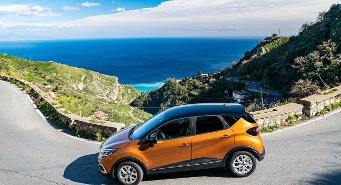 Renault Captur 2022: prezzi listino