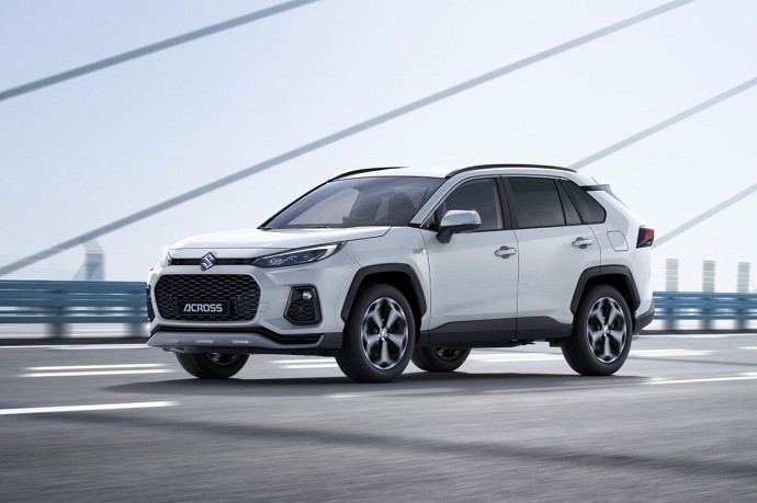 Suzuki Across ibrida Plug-In 2022