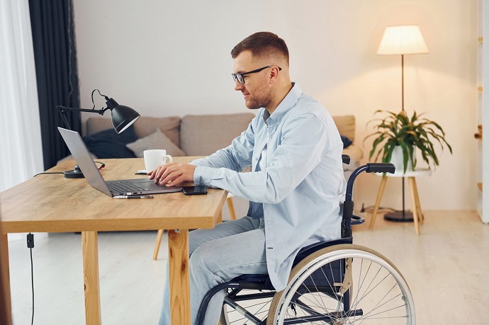 aiuti invalidi disabili