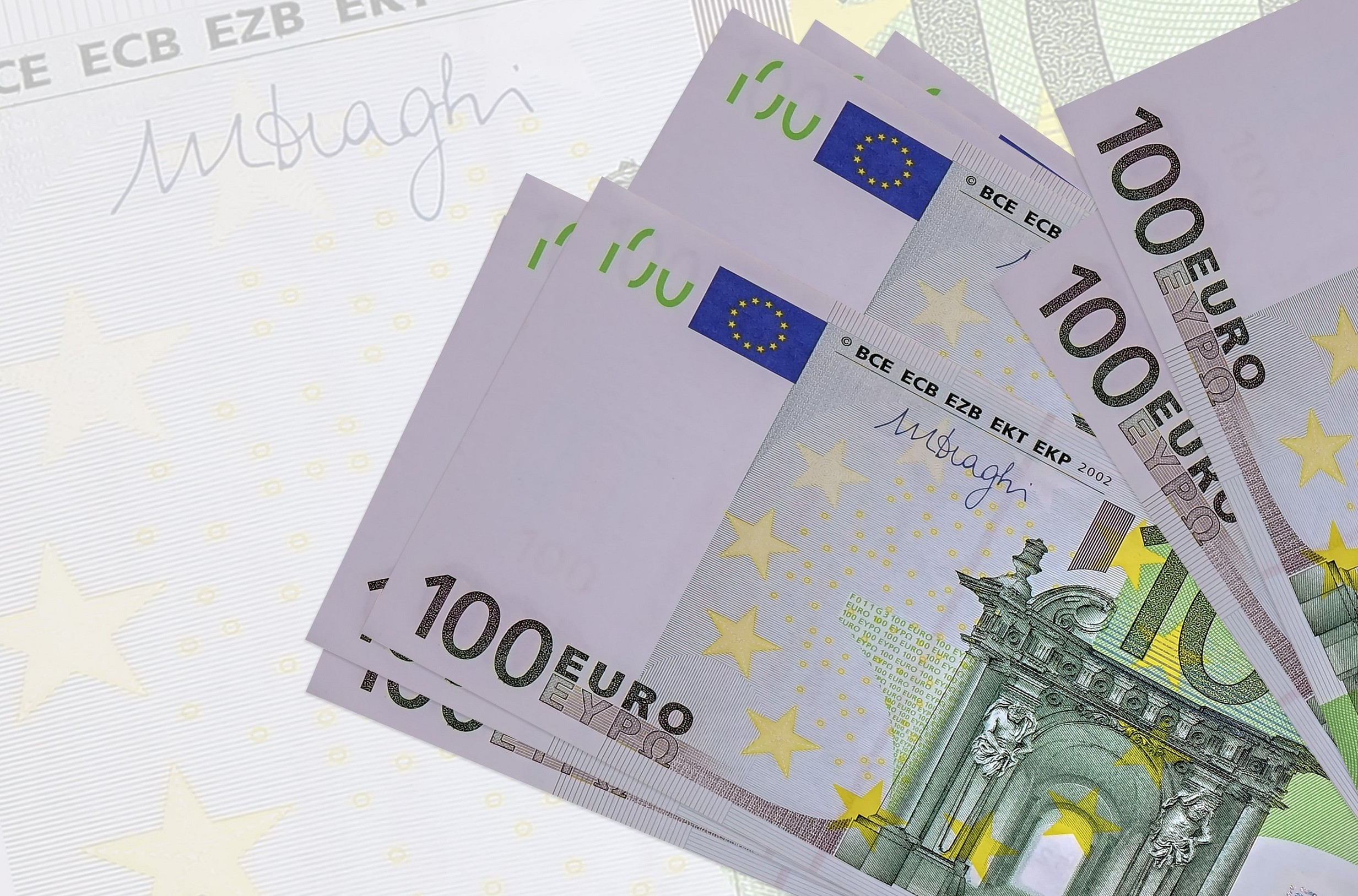 Bonus 100 euro di Natale, i moduli per autocertificazione da scaricare