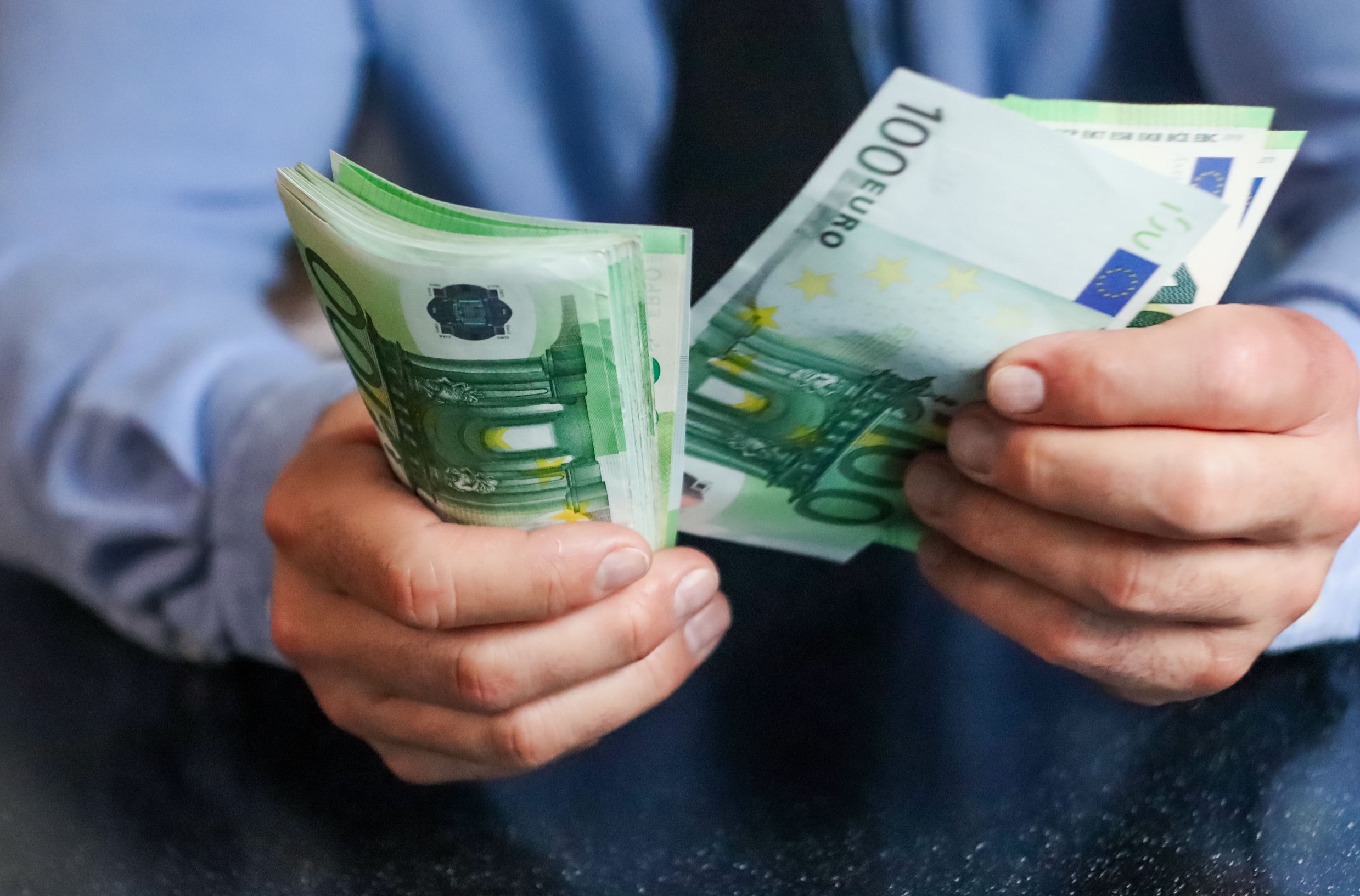 Bonus 200 Euro Esteso A Settembre Ottobre E 150 A Novembre Con Tante E