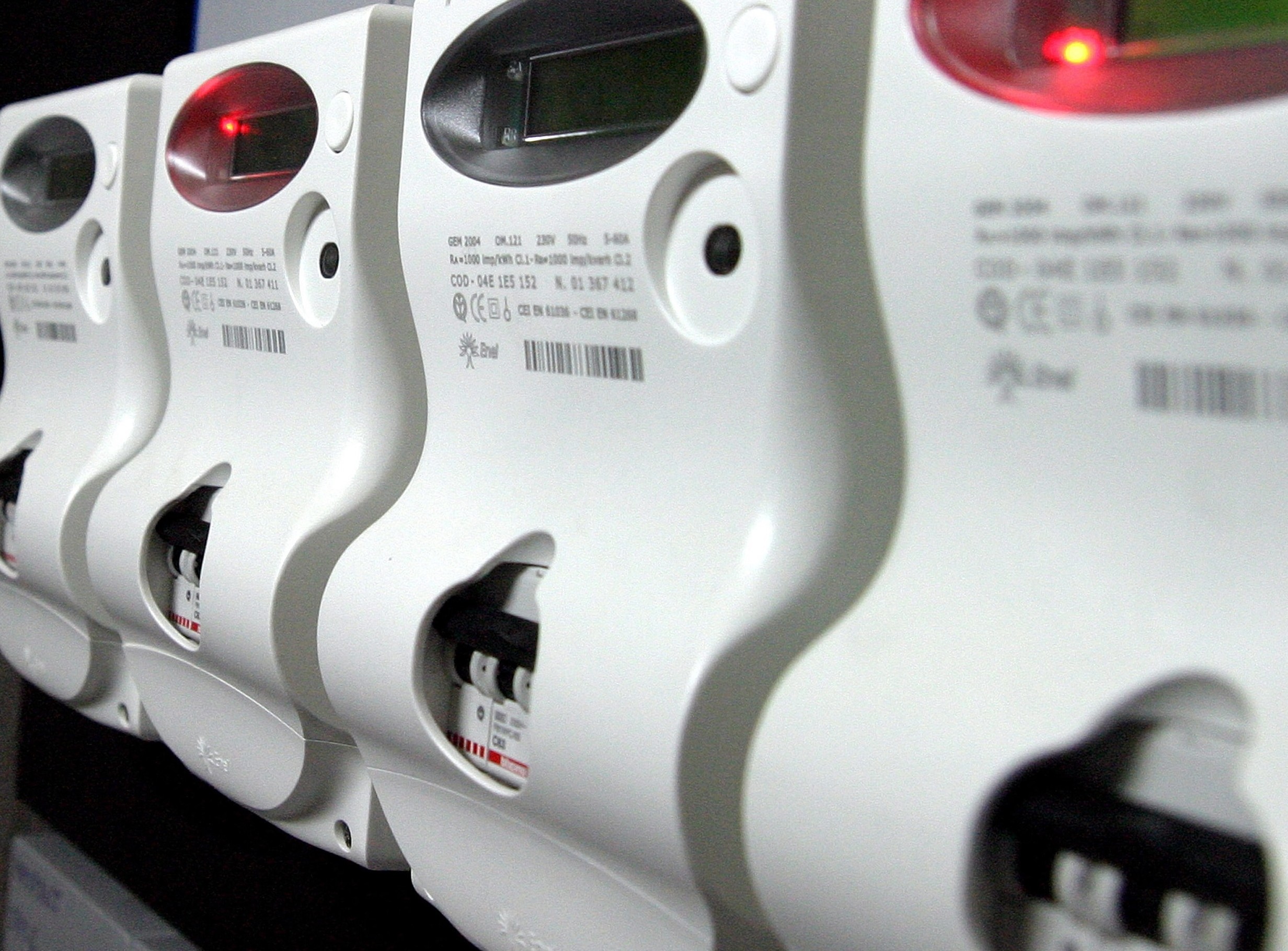 Bonus luce e gas 2022 a chi spetta, requisiti, come fare domanda al Comune