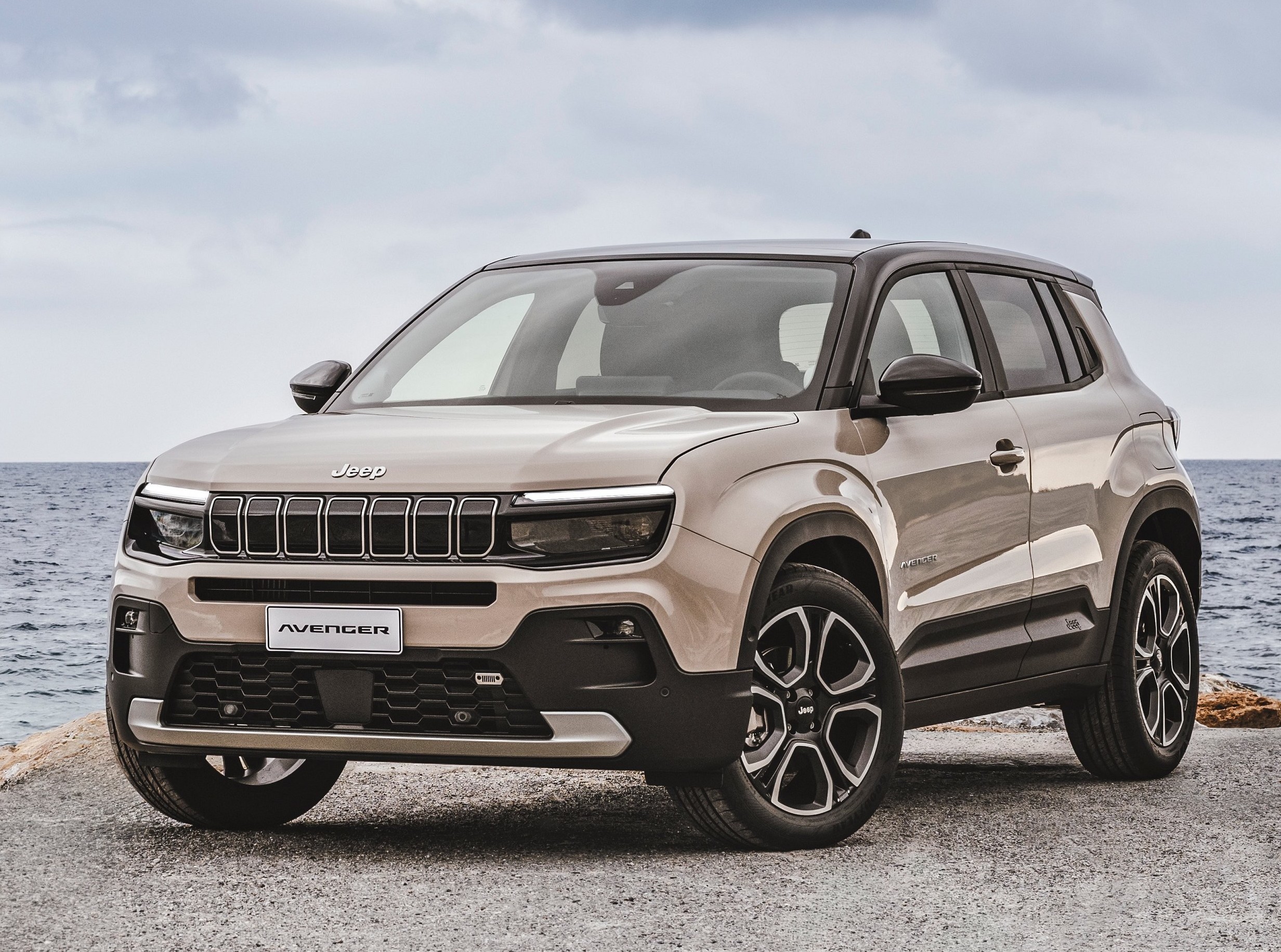 Jeep Avenger ehybrid, prezzi e scheda tecnica ufficiale del modello 2024