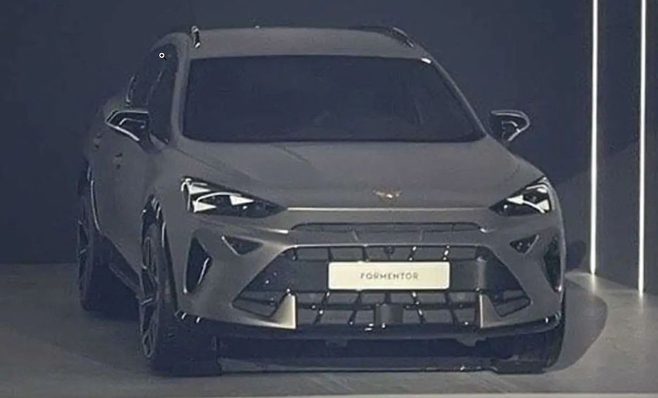 The new 2023 Cupra Formentor, the first major restyling of the hugely successful SUV and the range is moving forward