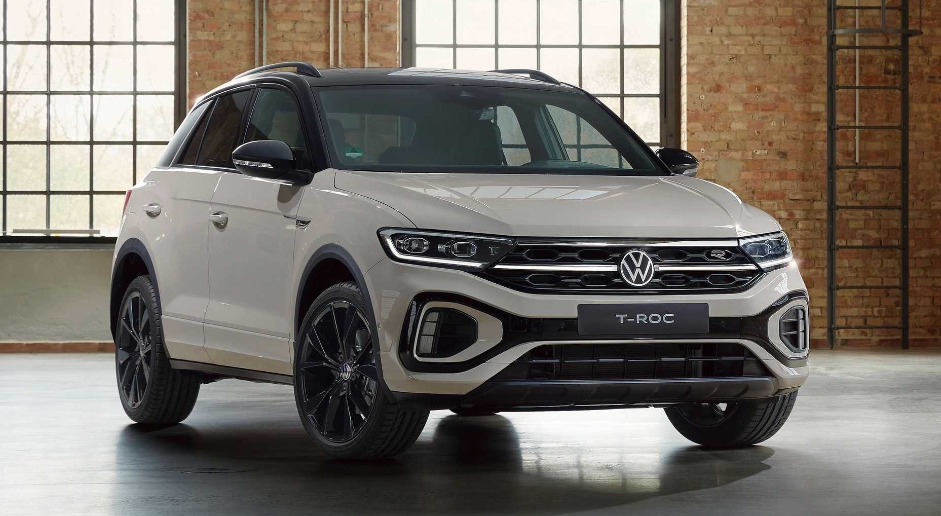 How is the performance of the new Volkswagen T-Roc 2023?  The pros and cons of the revamped SUV at €24,000 (the best-selling car in Europe)