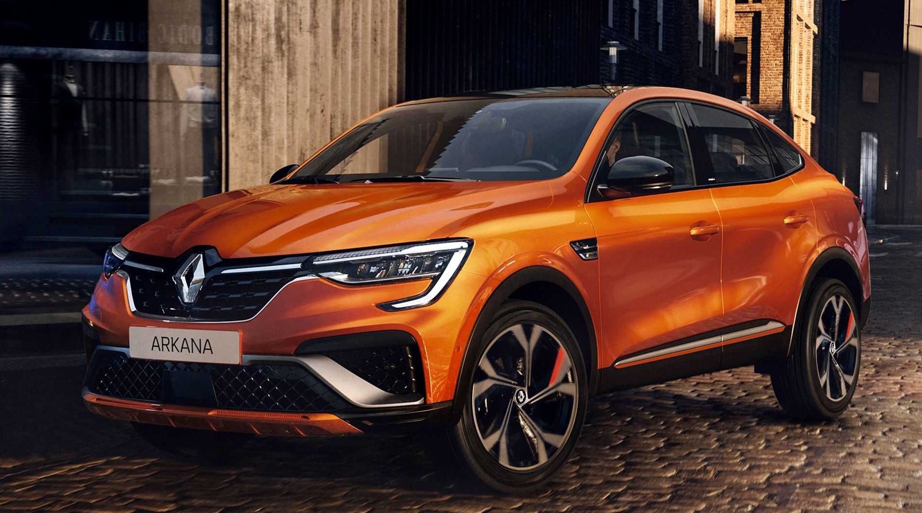 Renault Arkana 2022 prezzi ufficiali, versioni, motori, consumi reali