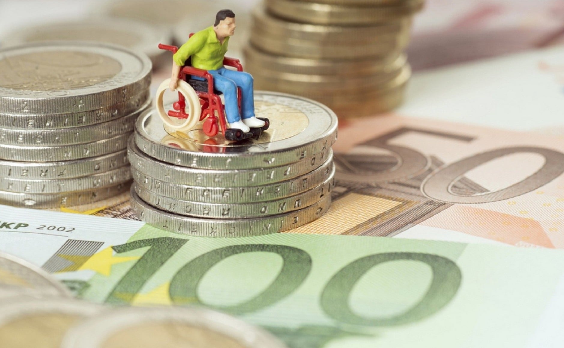 Richiesta permessi di lavoro, quanto tempo prima bisogna chiedere e