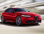 Alfa Romeo Giulia 2021: dimensioni, motori 