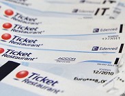 Buoni pasto: come funzionano da 5-7 euro elettronica, cartacei. Ticket per fare la spesa, chi pu quando con nuove regole