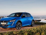 Recensioni Peugeot 208 2022 