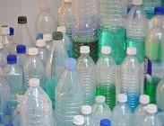 Bevande in bottiglia normativa 2025